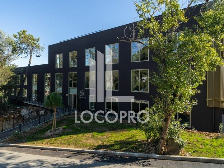 A LOUER - BUREAUX NEUFS DE 865 M2 -  SOPHIA-ANTIPOLIS