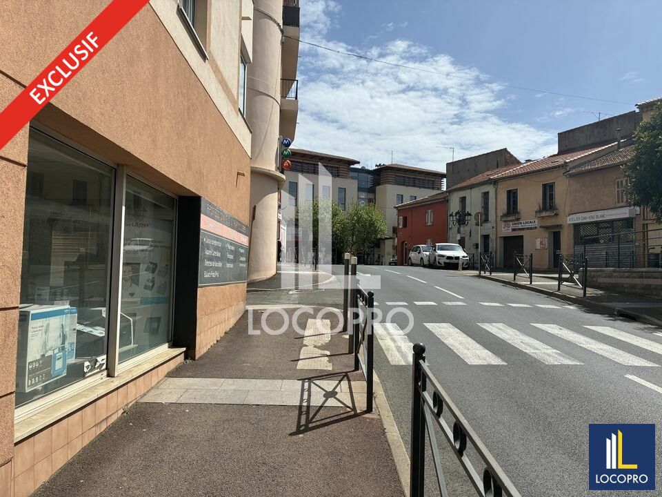 Location local commercial 120 m² non divisibles
