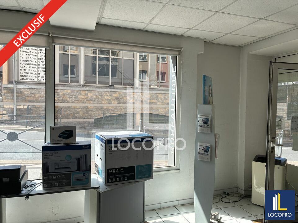 A LOUER - LOCAL COMMERCIAL - 120 M2 - SAINT RAPHAEL