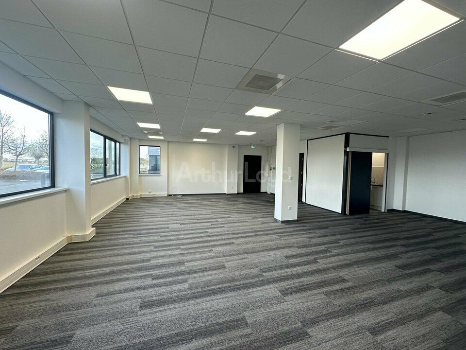 Location bureaux 1043 m² divisibles à partir de 145 m²