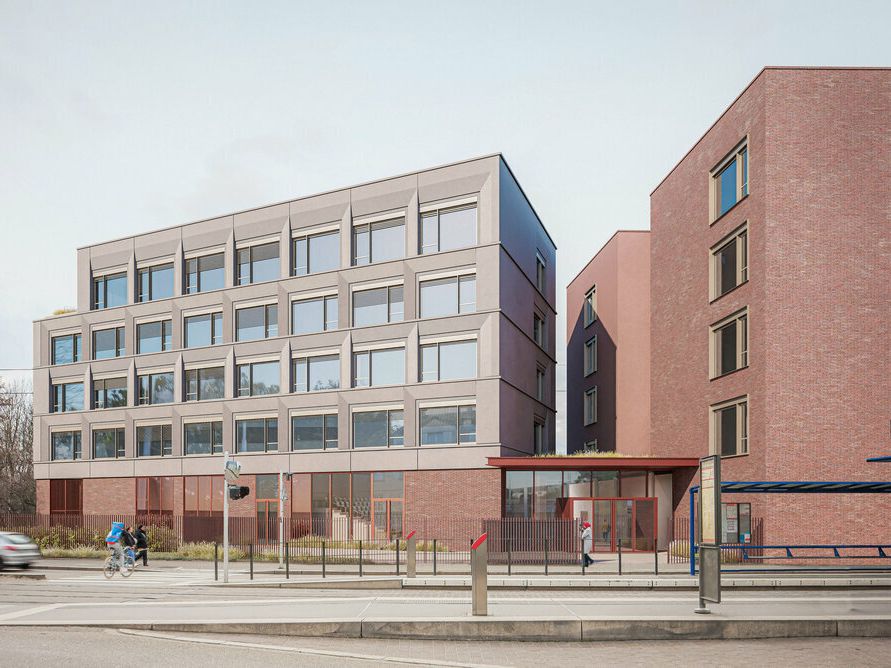 Location bureaux 3052 m² divisibles à partir de 583 m²