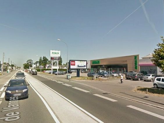 Location local commercial 430 m² non divisibles