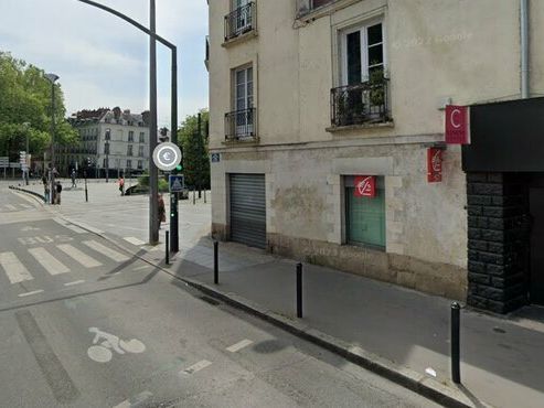 Location local commercial - 110 m²