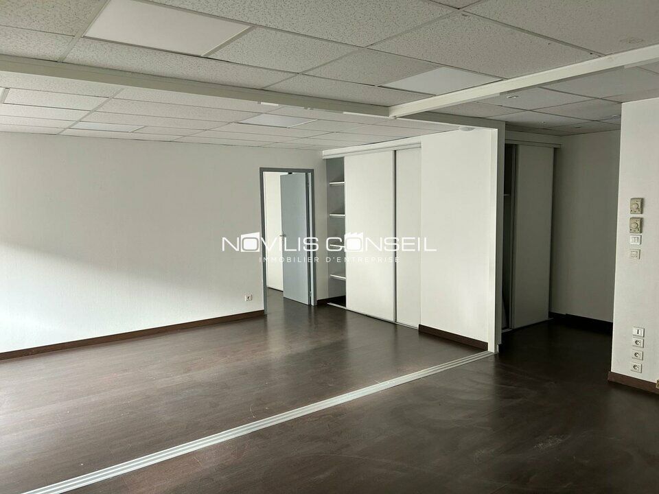 Location bureaux 60 m² non divisibles