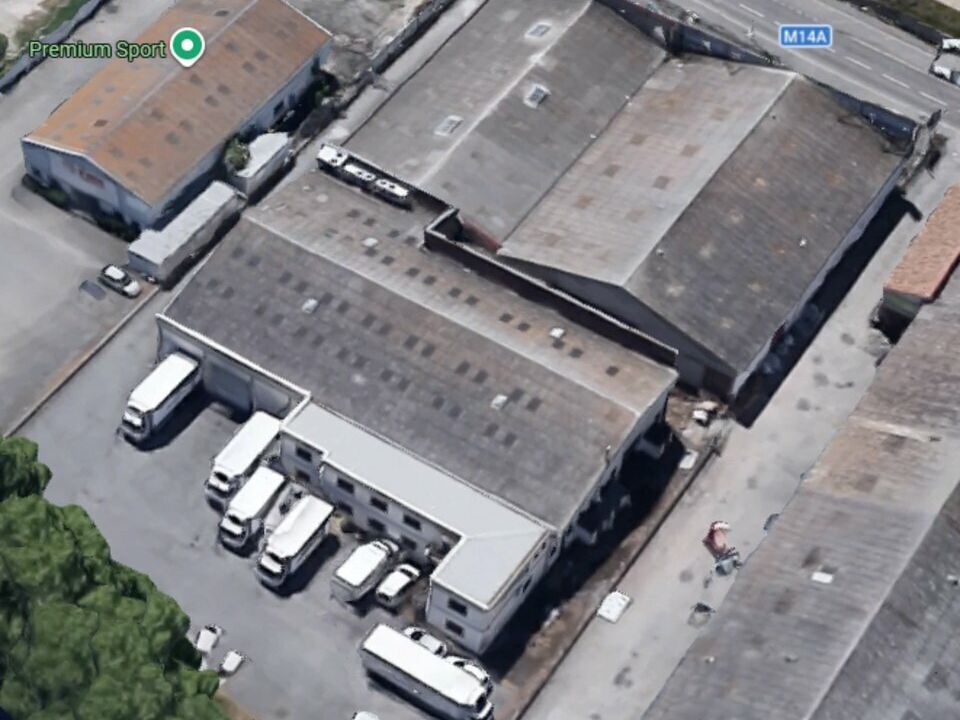 Location local d''activites 1826 m² non divisibles