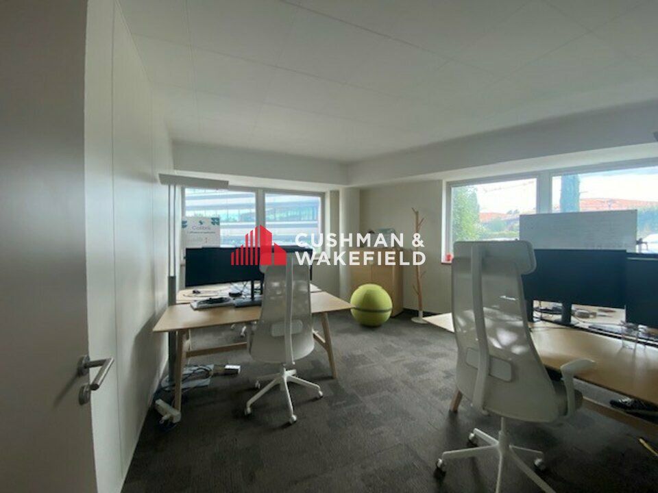 Location bureaux 696 m² divisibles à partir de 343 m²