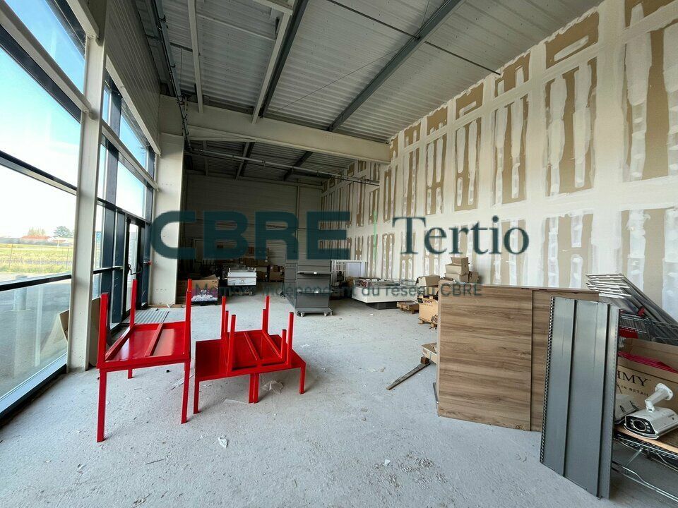 LOCAL COMMERCIAL NEUF A LOUER
