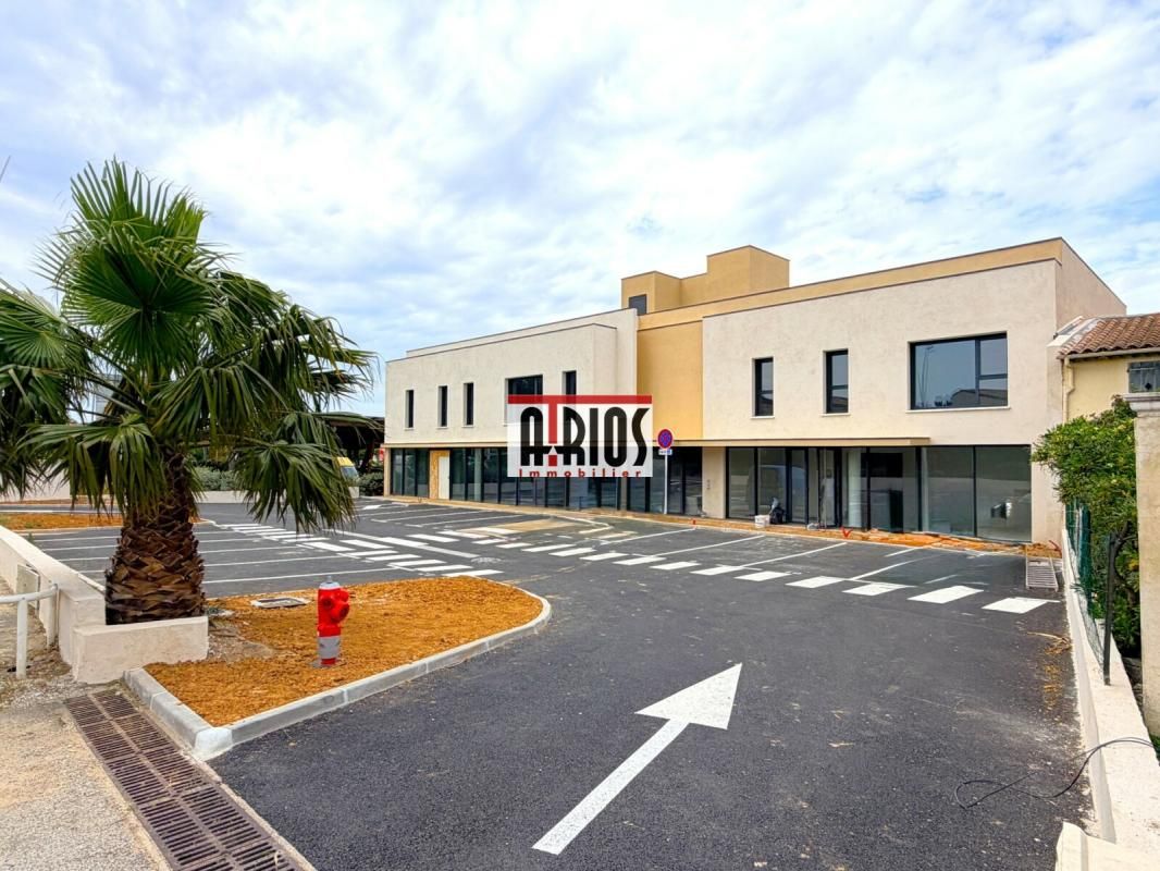 Location entrepôts 240 m² non divisibles