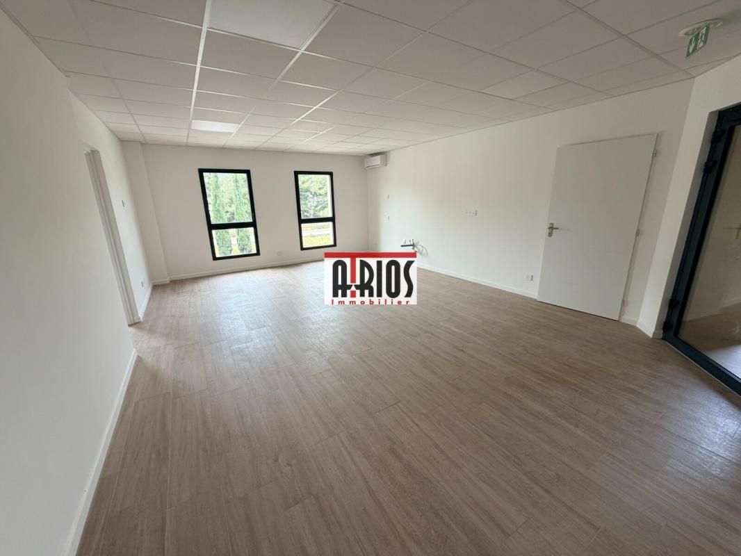 Location bureaux 55 m² non divisibles