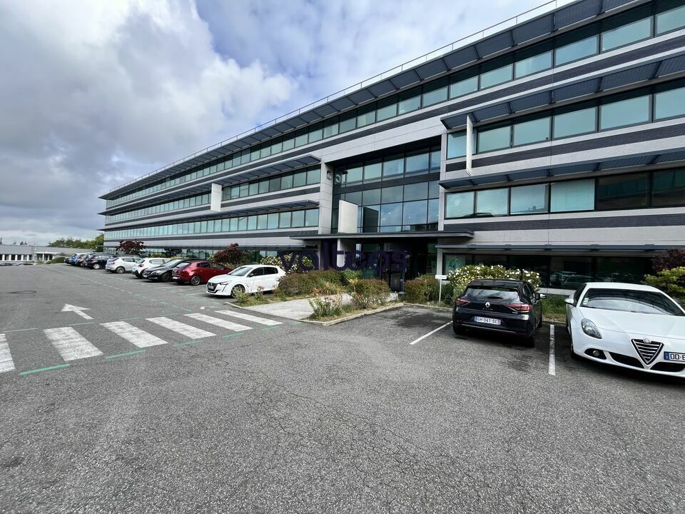 Location bureaux 2259.6 m² divisibles à partir de 60.46 m²