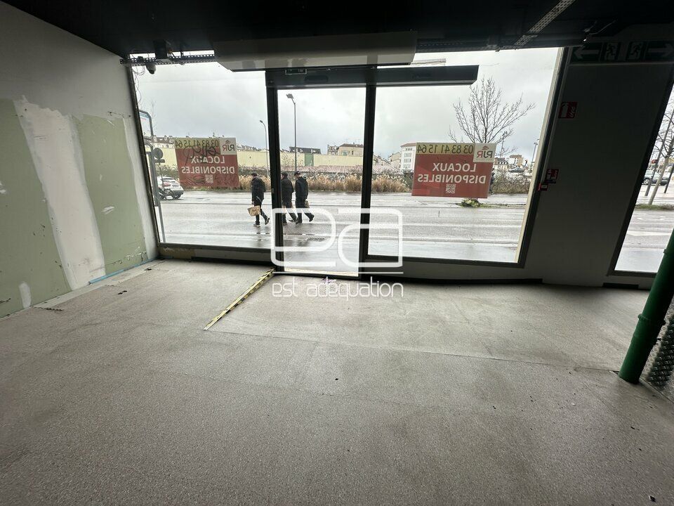 À louer – Local commercial – 181 m² – Extraction possible