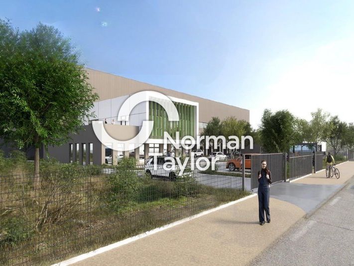 Location local d''activites 12478 m² non divisibles