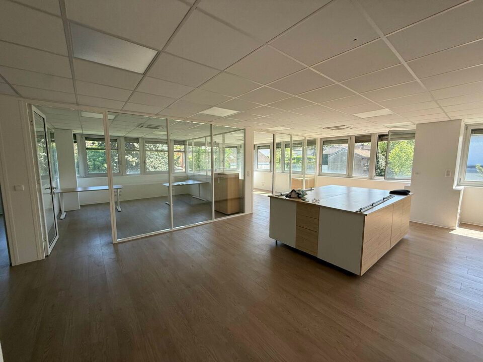 Location bureaux 172 m² non divisibles