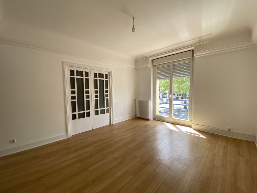 Location bureaux 83 m² non divisibles