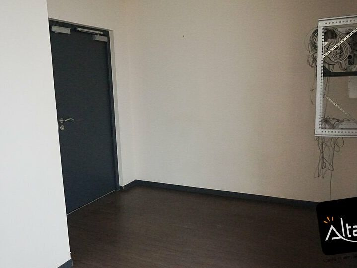 A LOUER, plateau de bureaux de 120 m², En bordure de rocade de CHARTRES.
