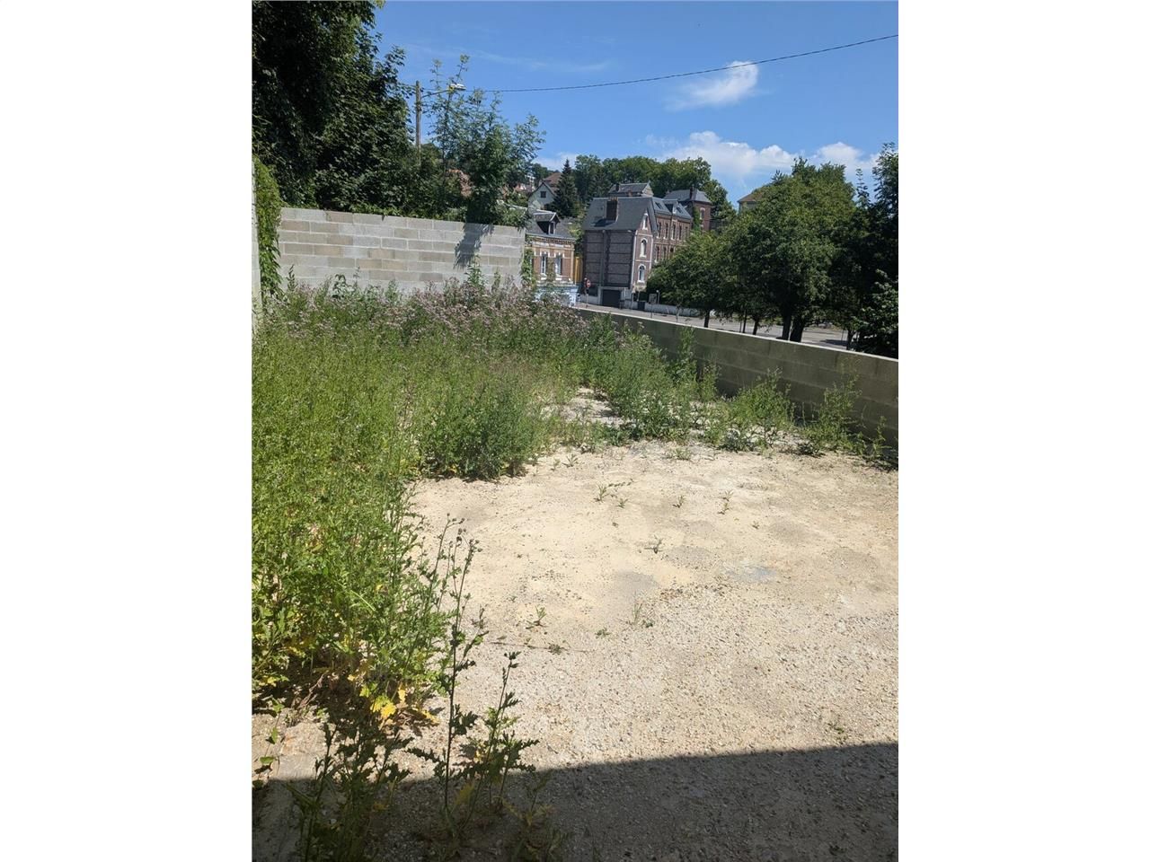 A VENDRE local d'activité rénové sur Mont Saint Aignan