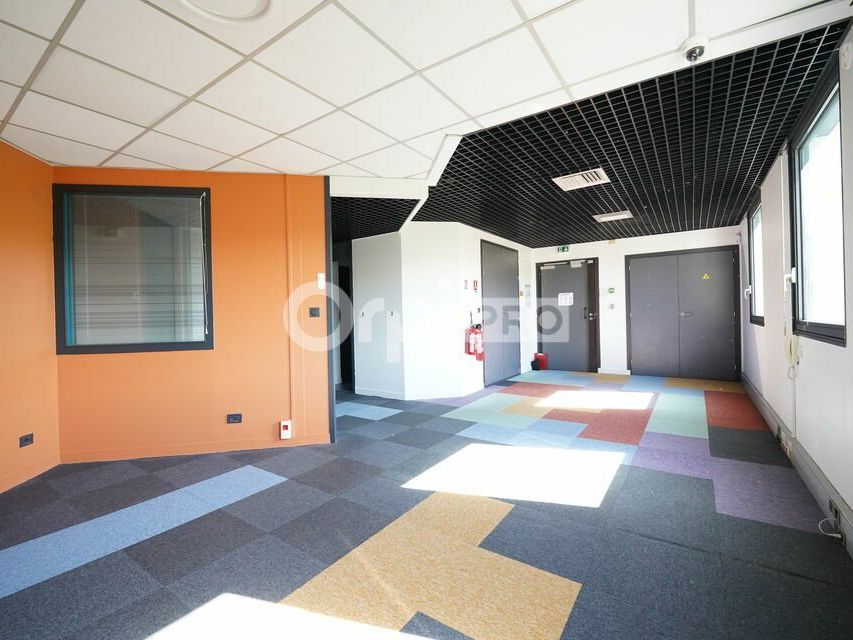 BUREAUX A LOUER - 325 m² - LYON9