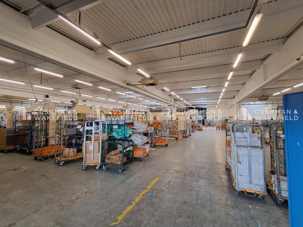 Vente activités 3320 m² non divisibles