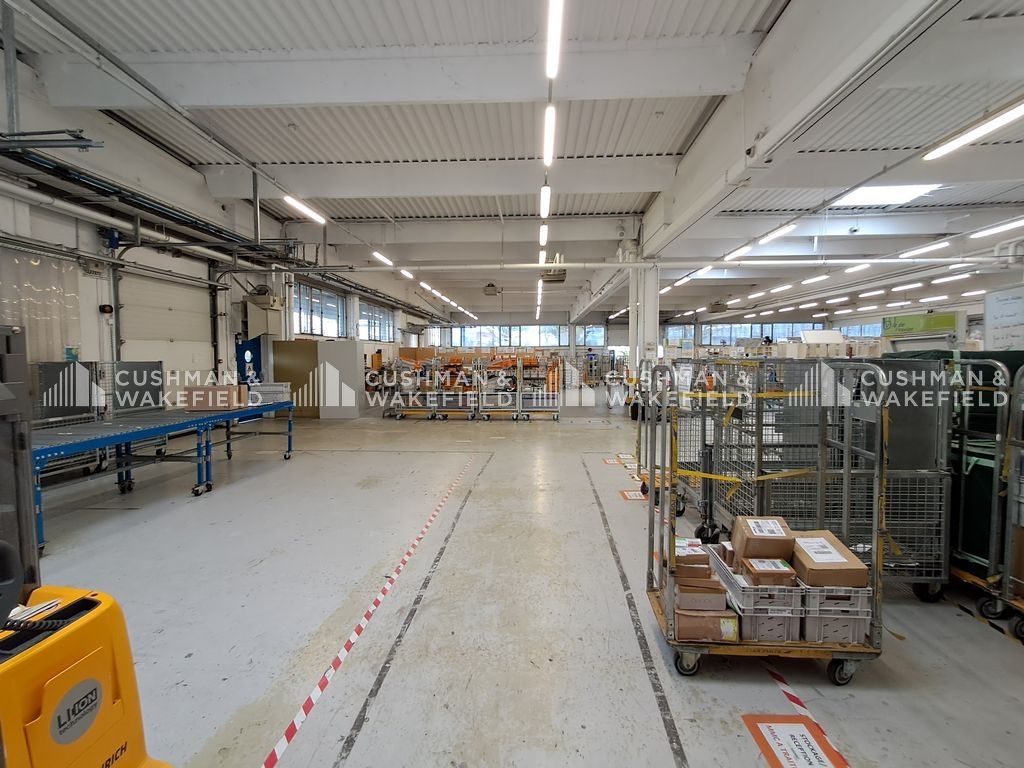 Location activités 3320 m² non divisibles