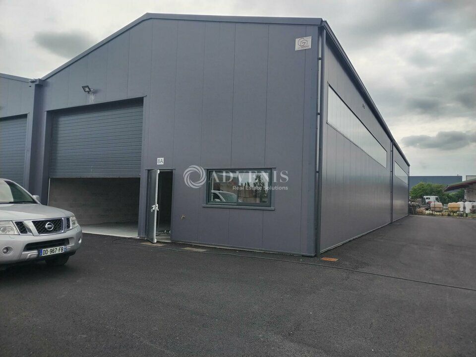 Location entrepot 390 m² non divisibles