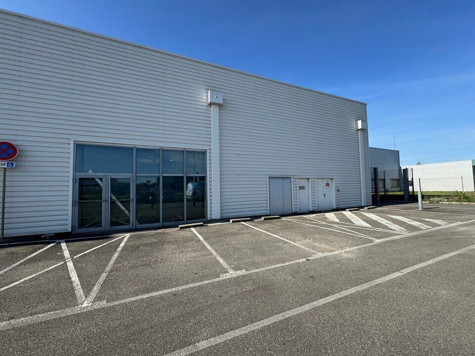 Location local commercial 535 m² non divisibles