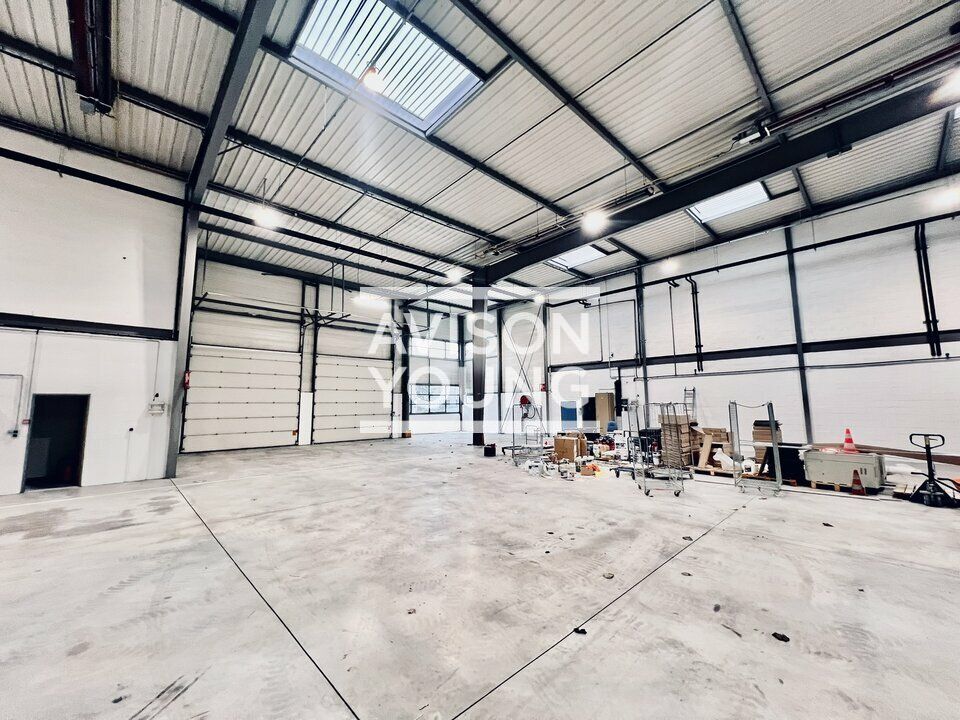 Location local d''activites 603 m² non divisibles