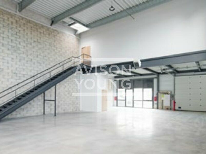 Location local d''activites 372 m² non divisibles