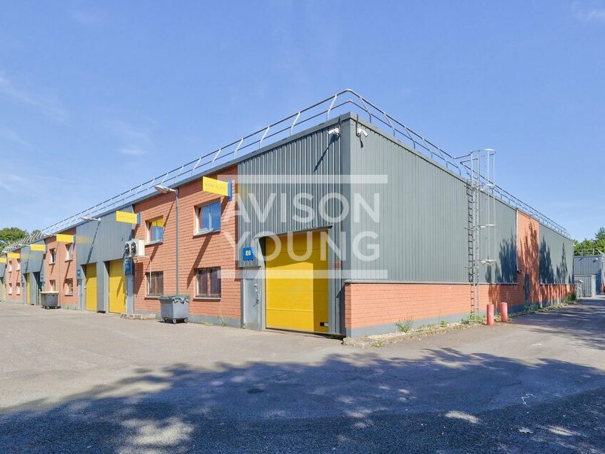 Location local d''activites 165 m² non divisibles