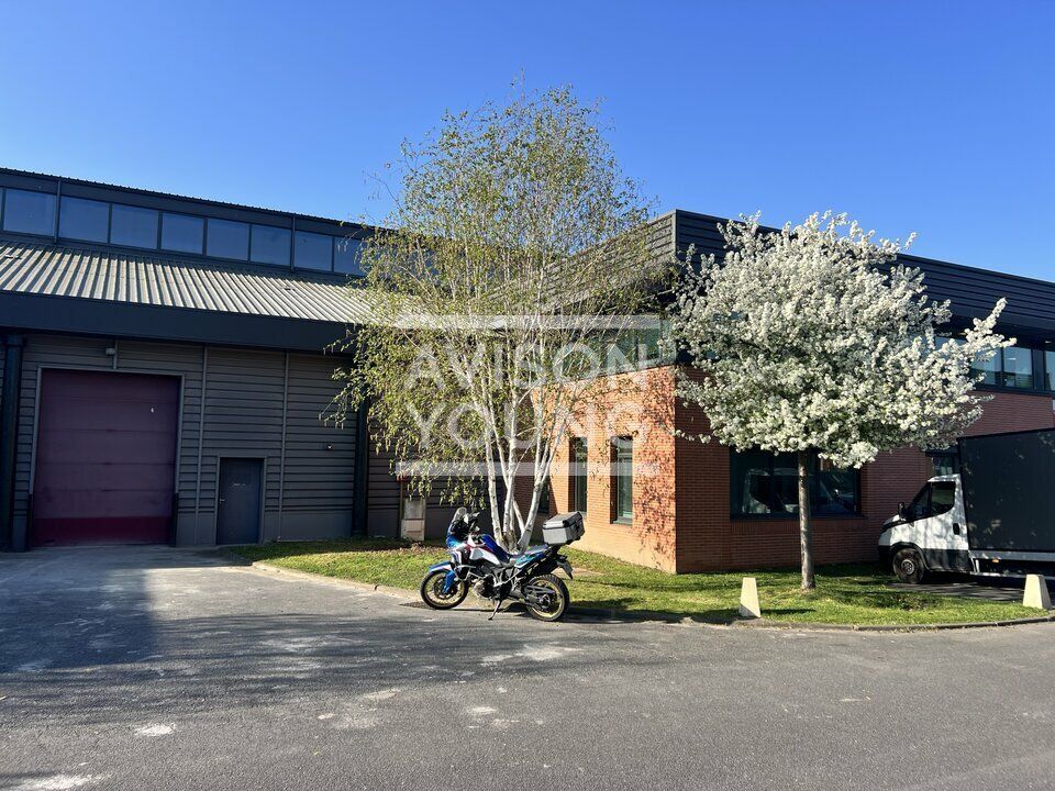 Location local d''activites 714 m² non divisibles