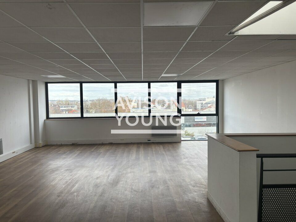 Location local d''activites 231 m² non divisibles