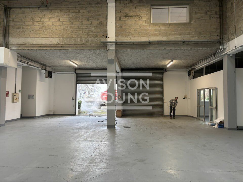 Location local d''activites 498 m² non divisibles