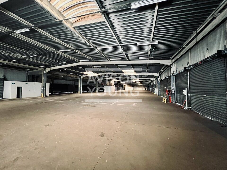 Location local d''activites 1706 m² non divisibles