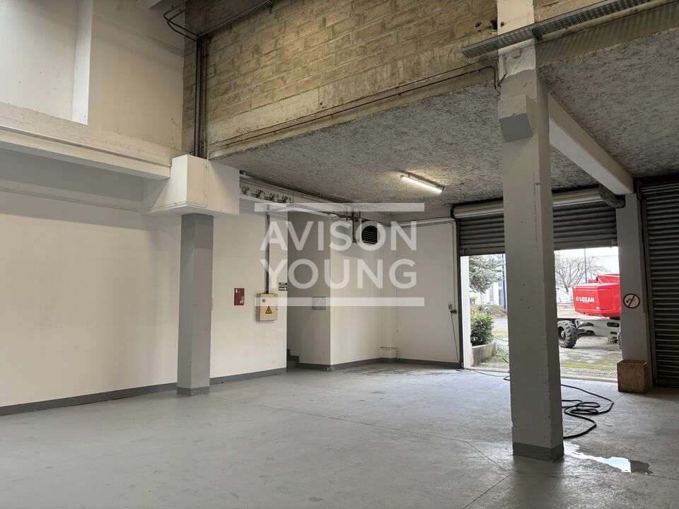 Location local d''activites 498 m² non divisibles