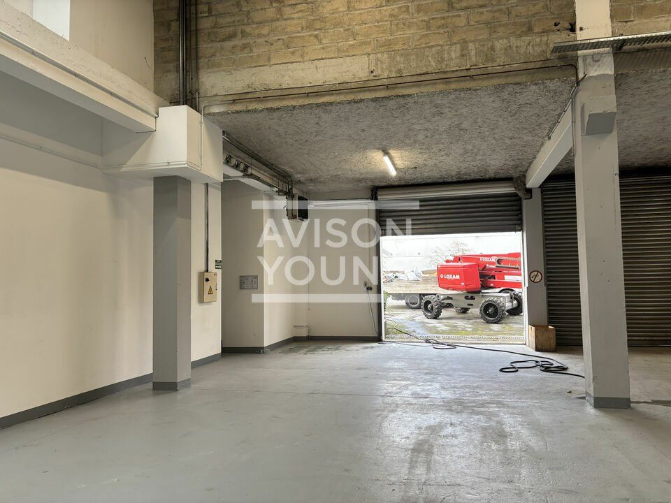 Location local d''activites 375 m² non divisibles