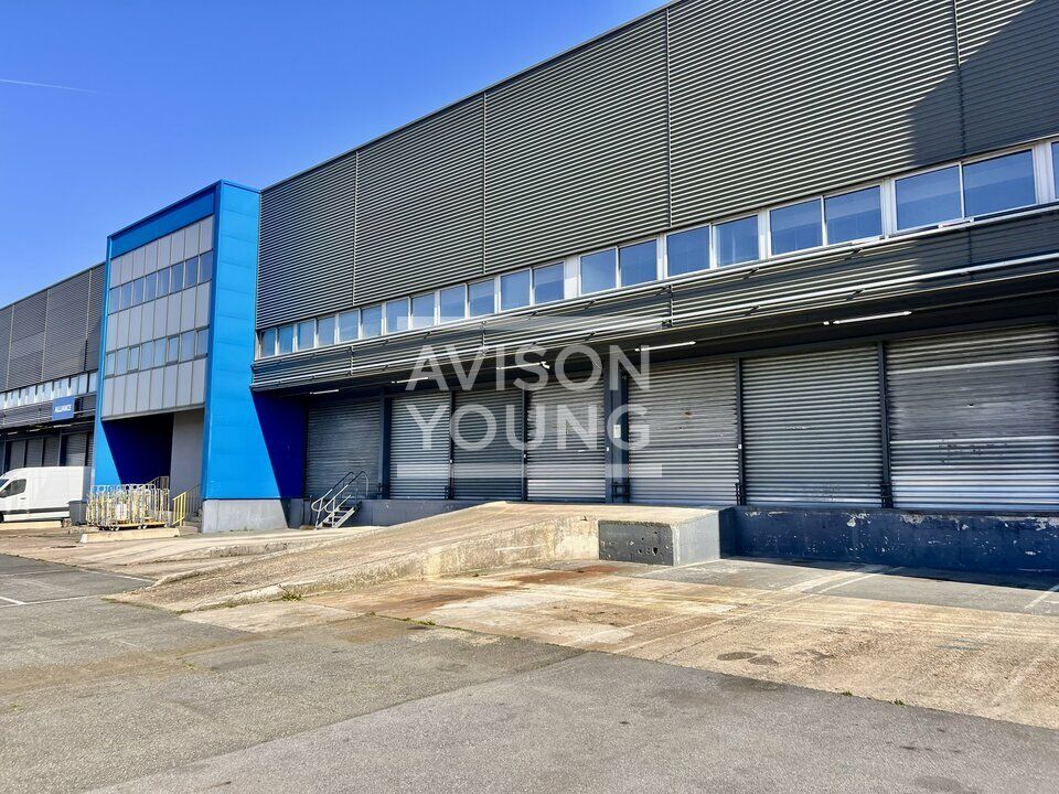 Location local d''activites 3482 m² non divisibles