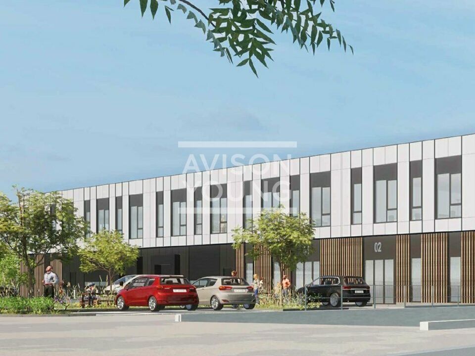 Location local d''activites 5270 m² divisibles à partir de 1317 m²