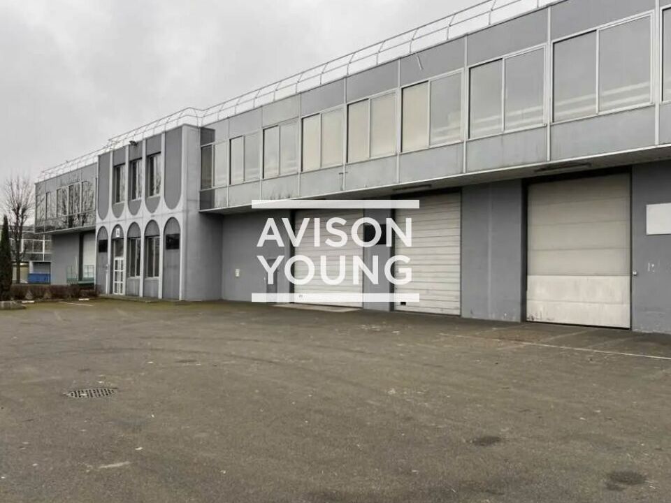 Location local d''activites 1117 m² non divisibles