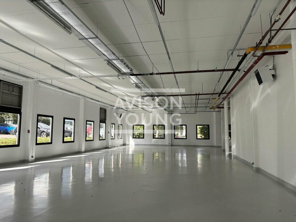 Location local d''activites 597 m² non divisibles