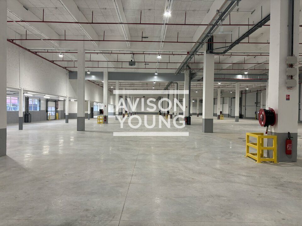 Location local d''activites 8242 m² divisibles à partir de 1000 m²
