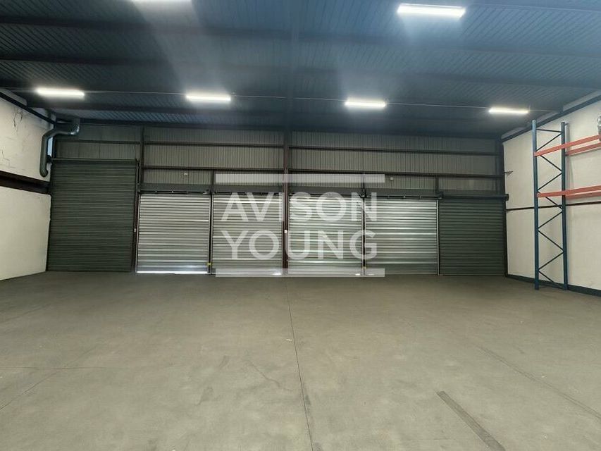 Location local d''activites 1460 m² non divisibles