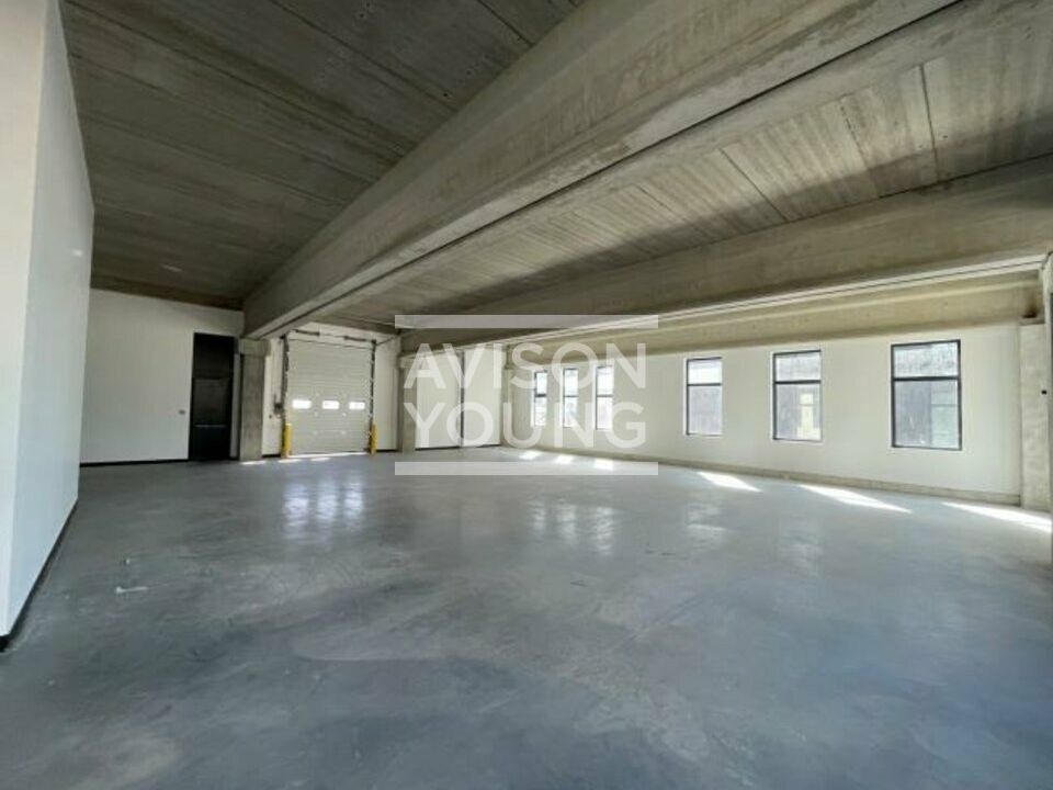 Location local d''activites 1902 m² non divisibles