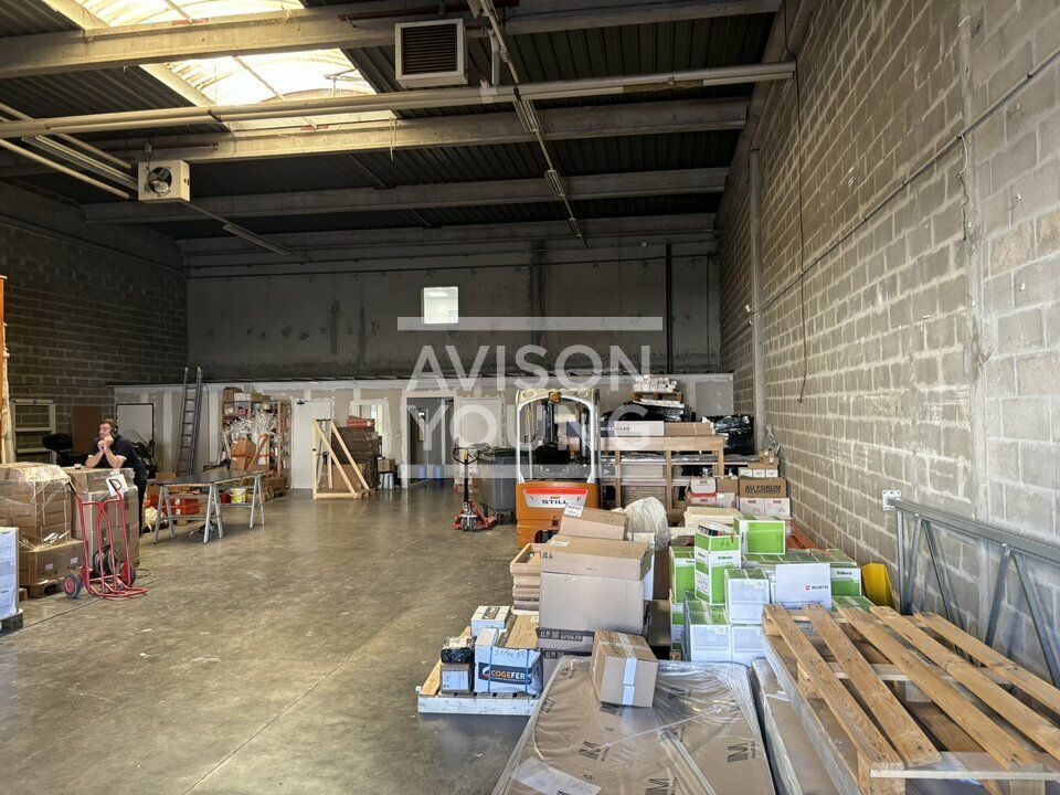 Location local d''activites 539 m² non divisibles