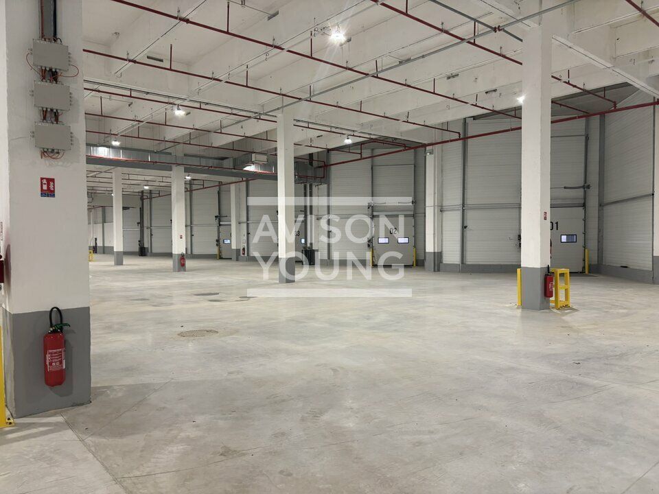 Location local d''activites 4346 m² non divisibles