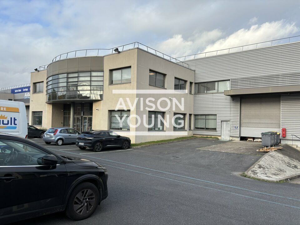 Location local d''activites 1122 m² non divisibles