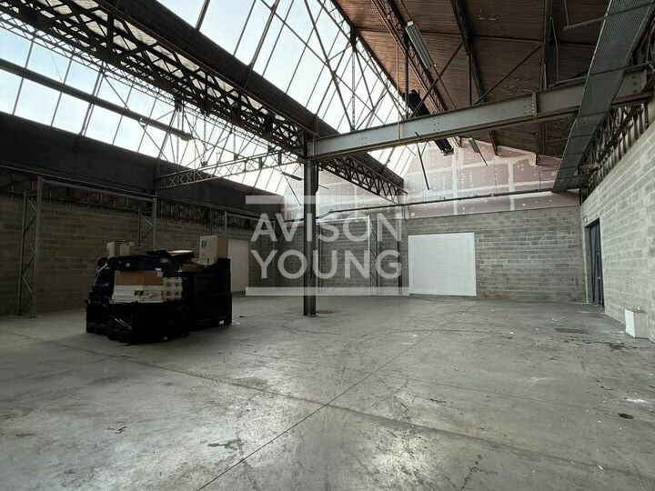 Location local d''activites 288 m² non divisibles