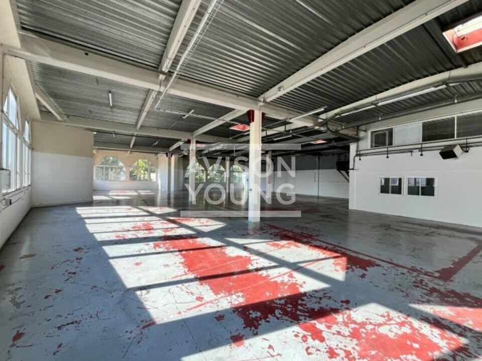 Location local d''activites 1139 m² non divisibles