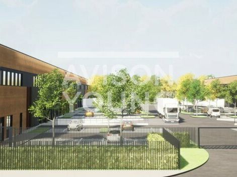 Location local d''activites 6106 m² divisibles à partir de 1518 m²