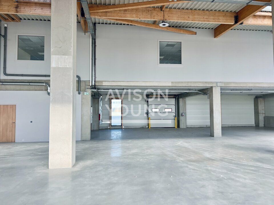 A louer local d'activités neuf d'une superficie de 800 m² - TREMBLAY-EN-FRANCE (95)