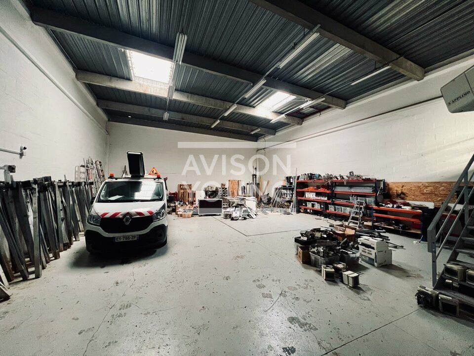 A louer local d'activités d'une superficie de 300 m² - VILLEPINTE (93)