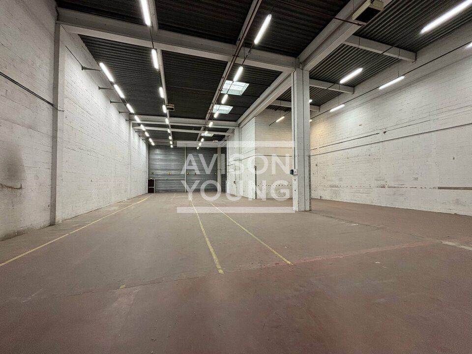 Location local d''activites 527 m² non divisibles